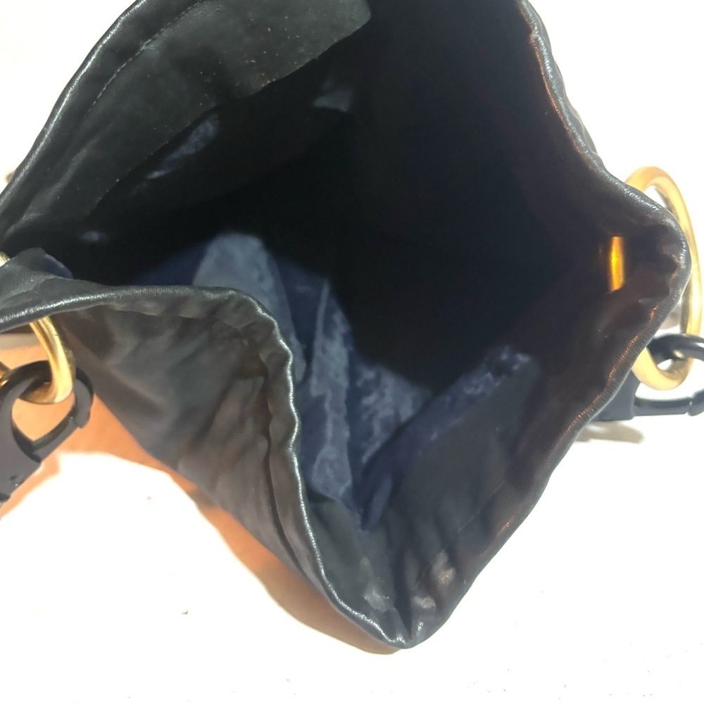 Handmade black leather shoulder handbag - Picture 4 of 5